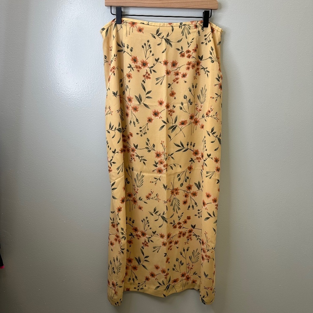 Casual Corner  Annex floral maxi skirt size 16   Fairycore|cottagecore